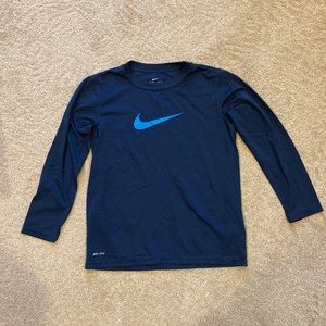 NIKE ATHLETIC YOUTH MEDIUM T-SHIRT